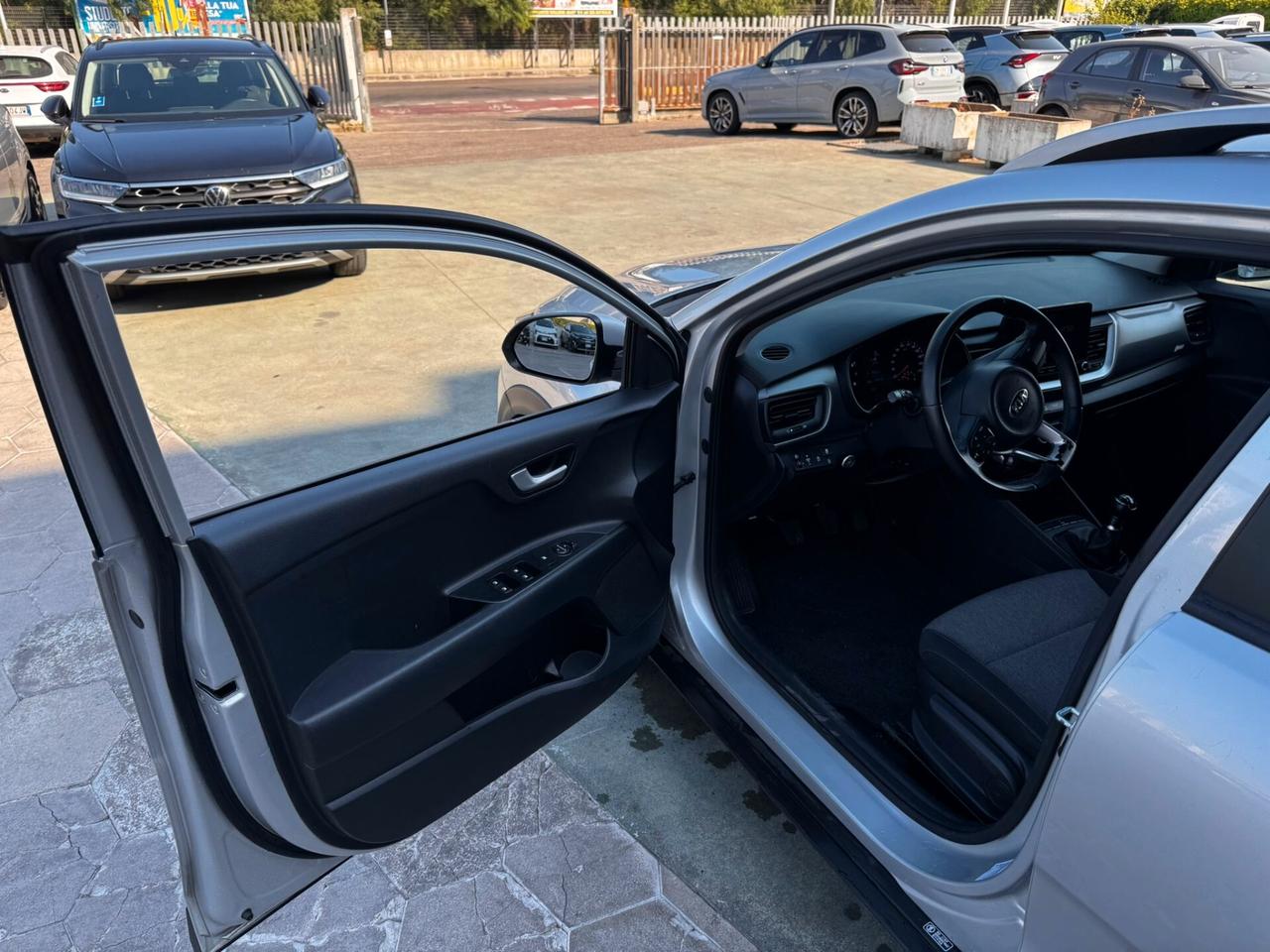 KIA STONIC 1.2 GPL URBAN RETROCAMERA E SENSORI