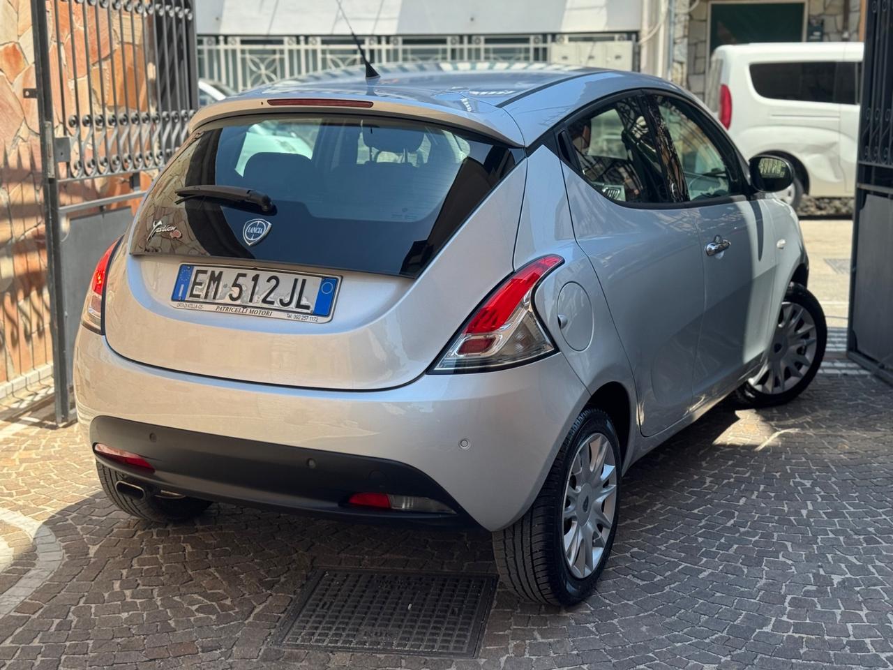 Lancia Ypsilon 1.2 69 CV 5 porte GPL Ecochic Gold
