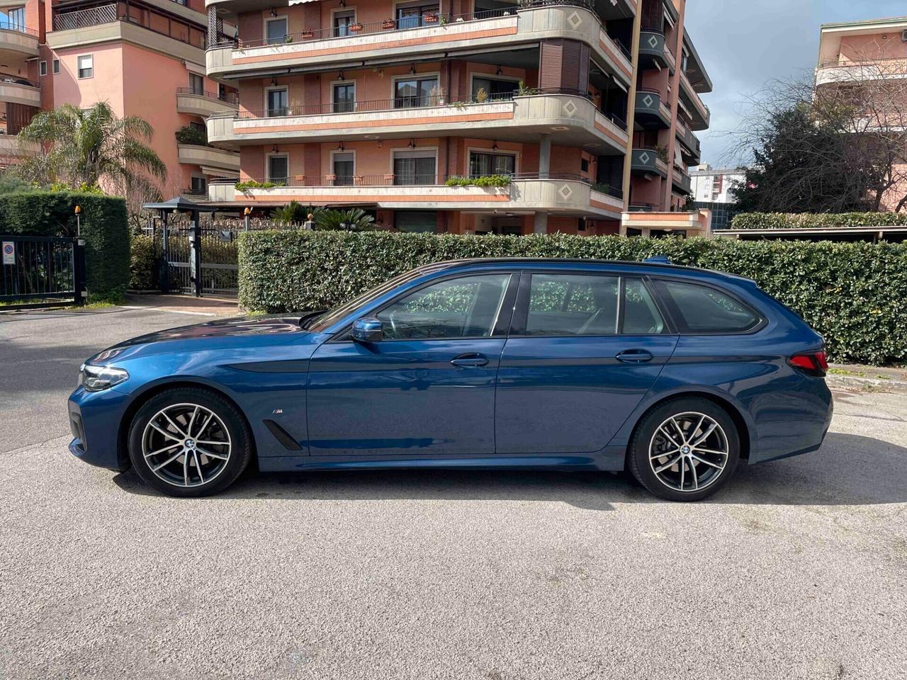 Bmw 518d Touring Ibrida Diesel automatica M-Sport