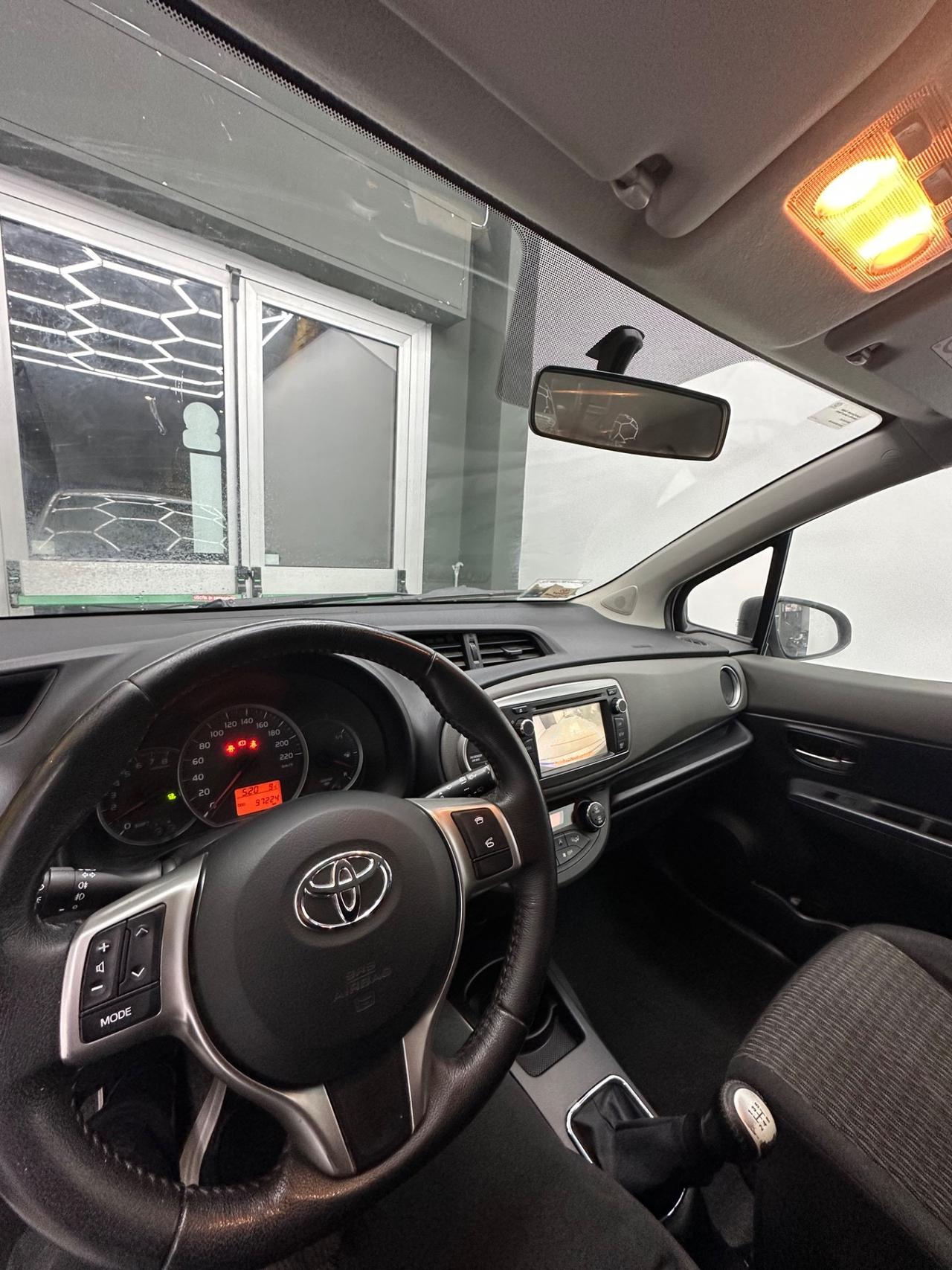 Toyota Yaris 1.0 5 porte Trend