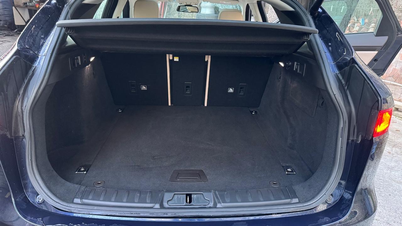 Jaguar F-Pace 2.0 D 163 CV Prestige