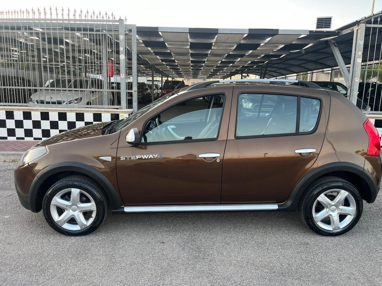 Dacia Sandero Stepway GPL Unipro 2012