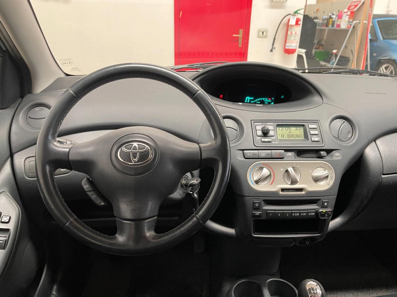 Toyota Yaris 1.0 Sol Blue 5porte-Unico Proprietario-Ok Neopatentati-LEGGI SOTTO