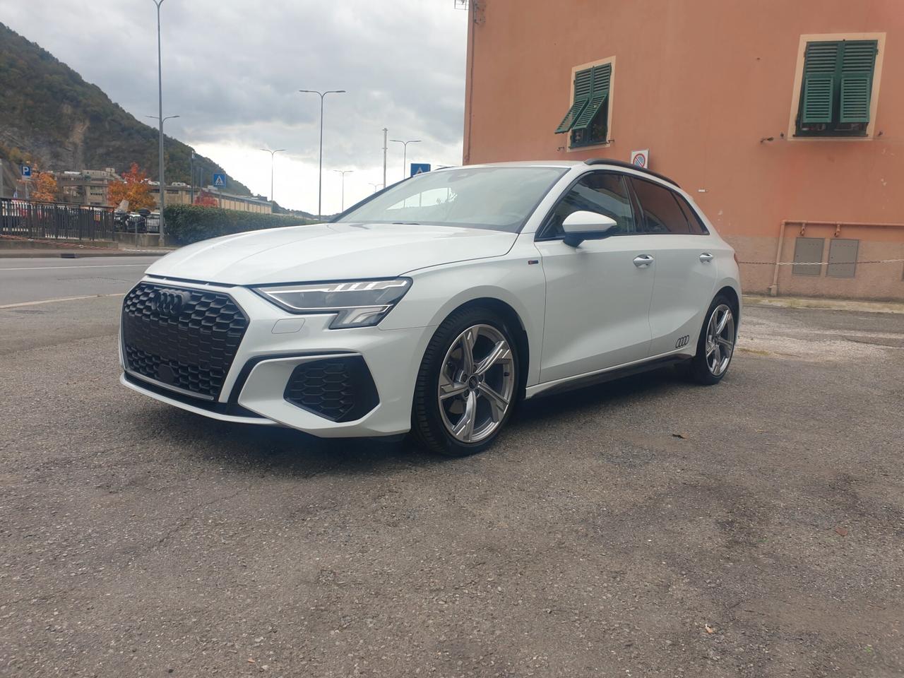 Audi A3 SPB stronic 35 TFSI S line edition MHEV