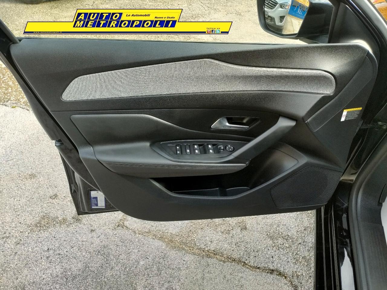 Peugeot 308 1.5 BlueHDi EAT8 Allure (Berlina)