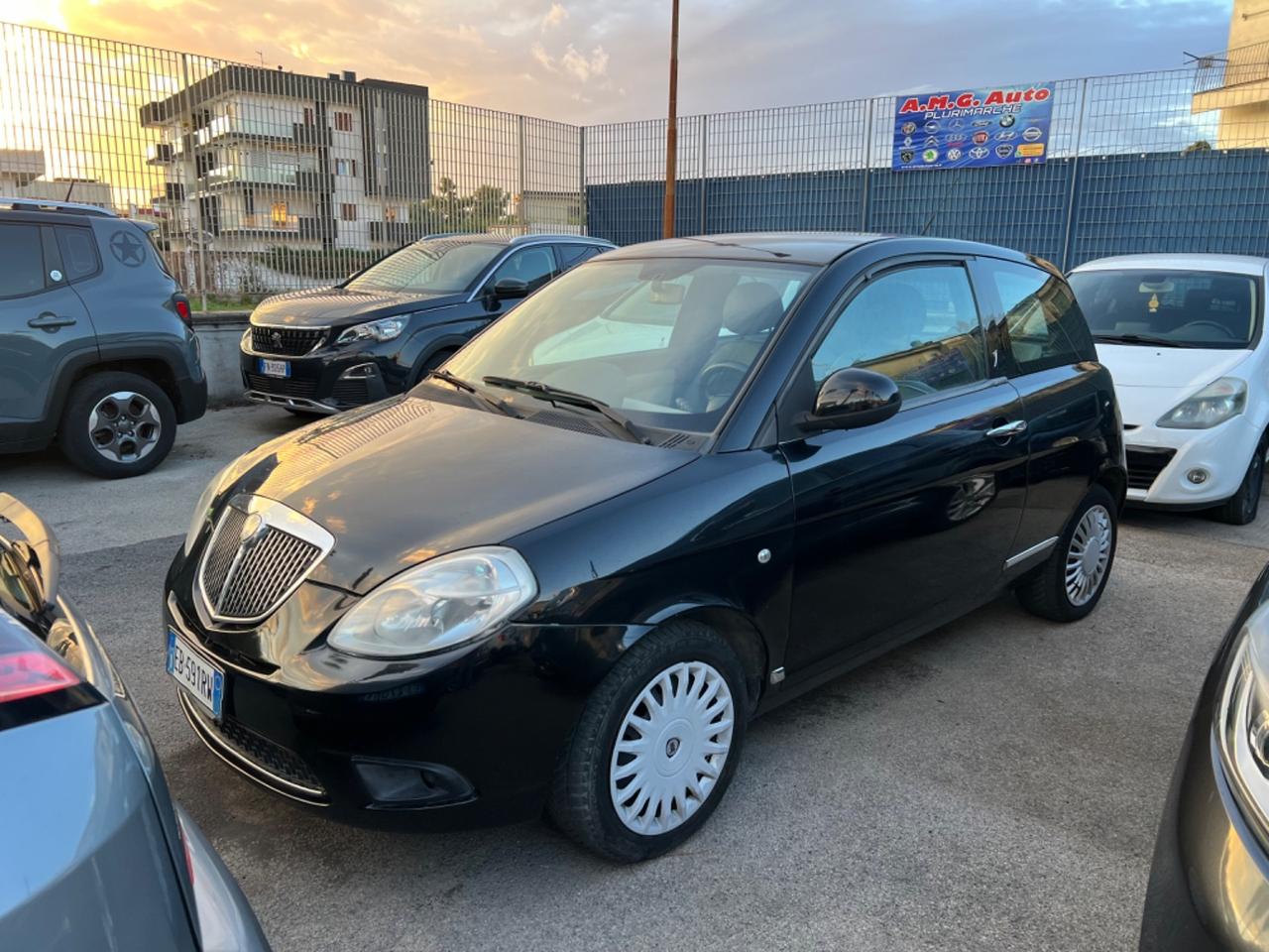 Lancia Ypsilon 1.3 MJT 75 CV Diva