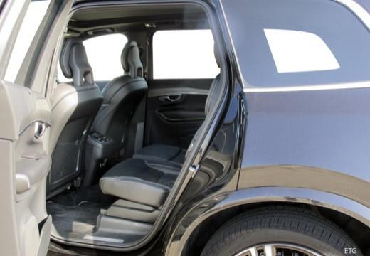 VOLVO XC90 II 2015 - XC90 2.0 b5 Momentum Pro awd 7p.ti geartronic