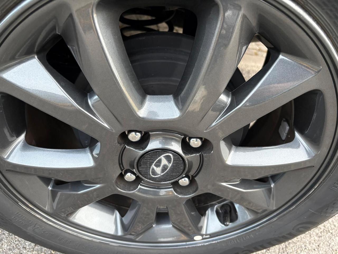 Hyundai i20 BLACKLINE 1.2 75 CV 5 porte UNICO PR.