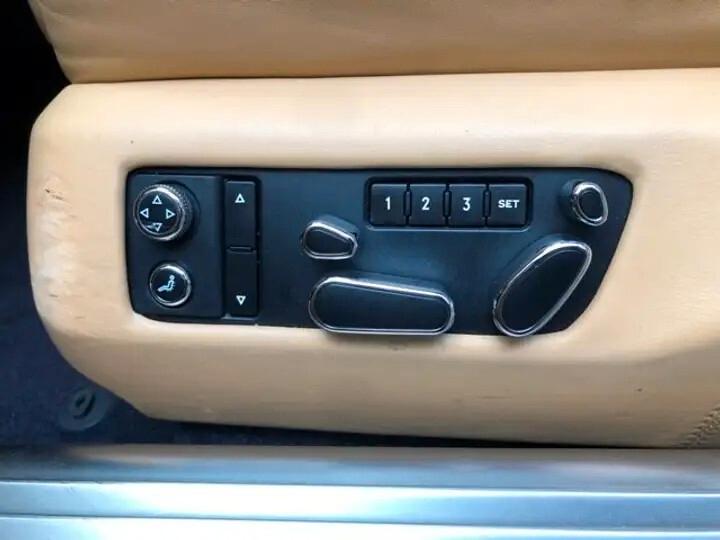 Bentley Continental Flying Spur BOOK BENTLEY/CRS A LIBRETTO