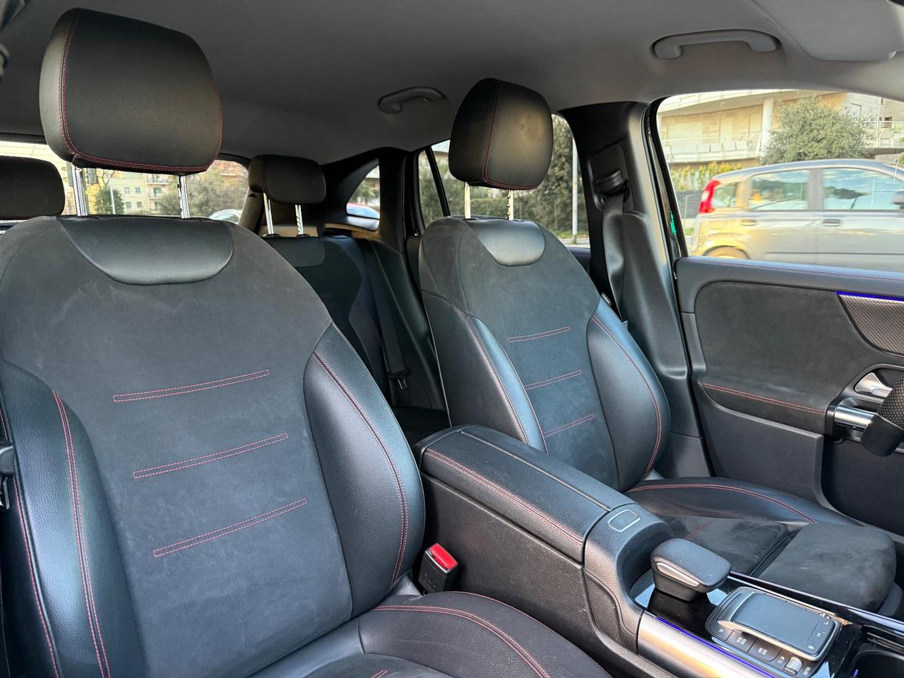 Mercedes-benz GLA 200 d Automatic Premium Amg Pack Night