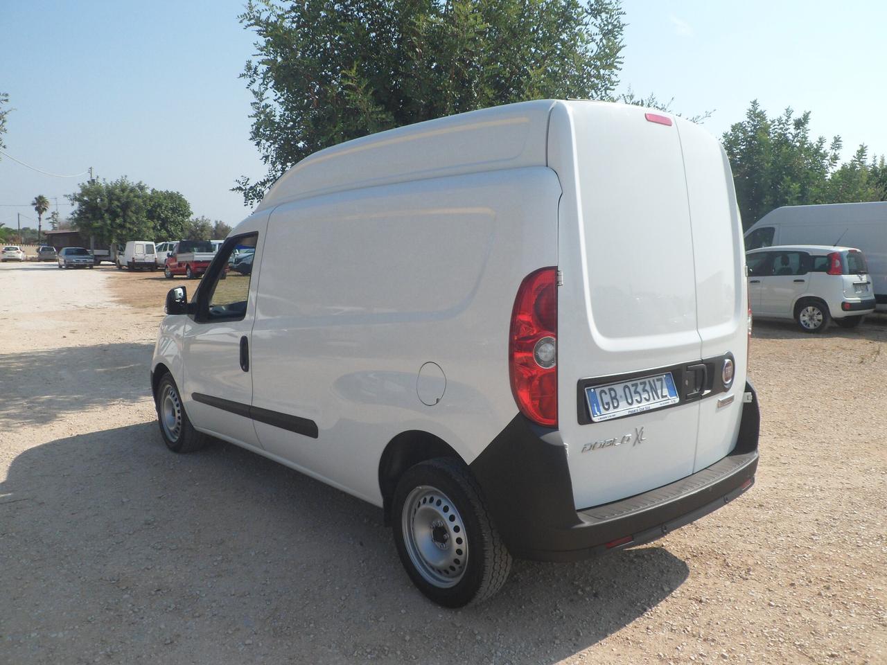 Fiat Doblo furgone maxi-alto xl 3 posti