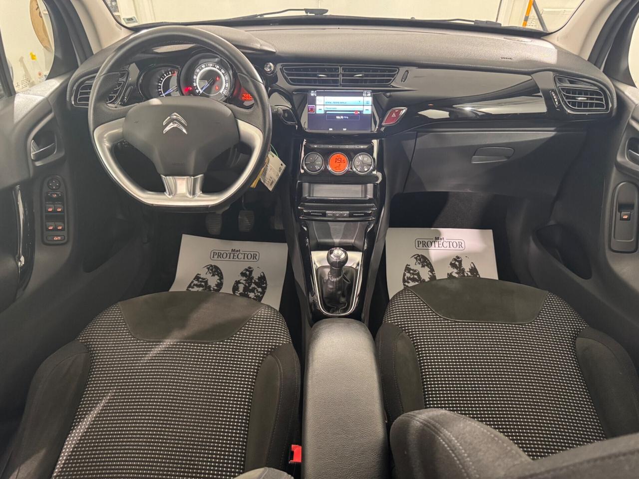 Citroen C3 Exclusive *TETTO PANORAMICO- SENSORI DI PARCHEGGIO* NEOPATENTATI