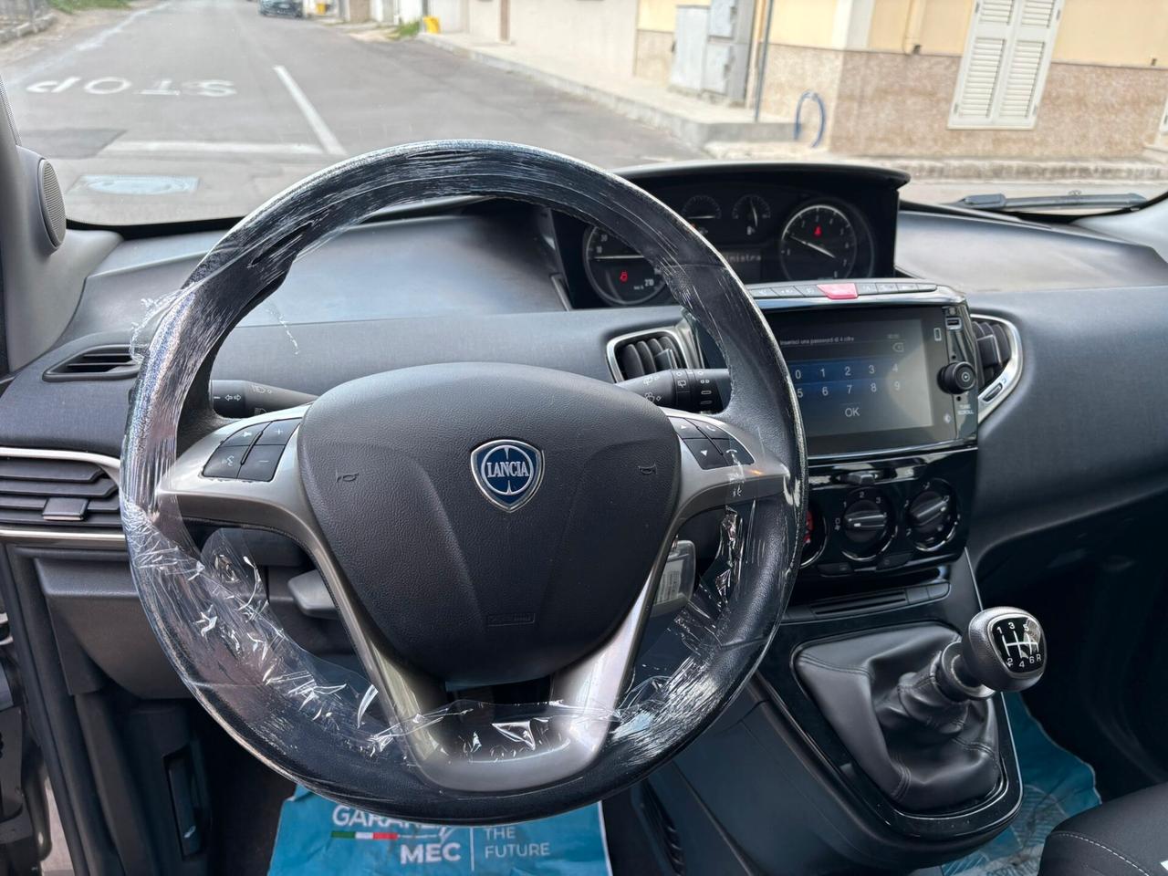 Lancia Ypsilon 1.0 FireFly Hybrid Gold - 2021