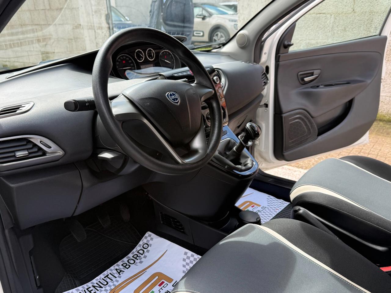 Lancia Ypsilon 1.2 69CV Elefant Bianco *KM 60.000