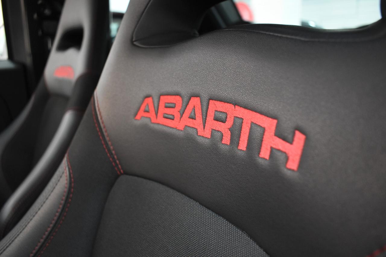 Abarth 595 1.4 Turbo T-Jet 180 CV Esseesse