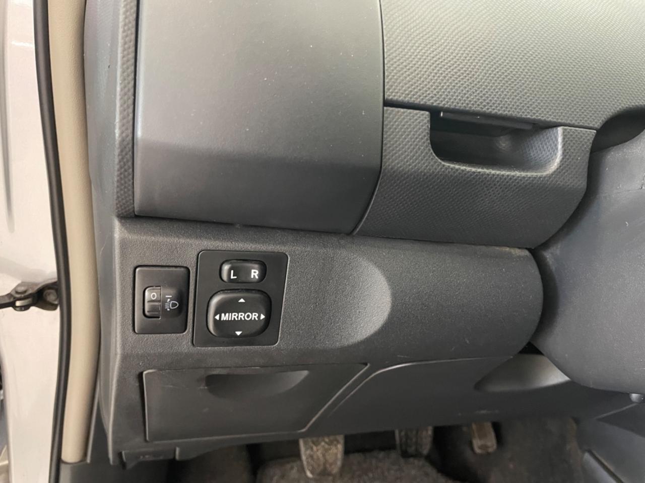 Toyota Yaris 1.0 5 porte Navi km 139.000 Perfetta !