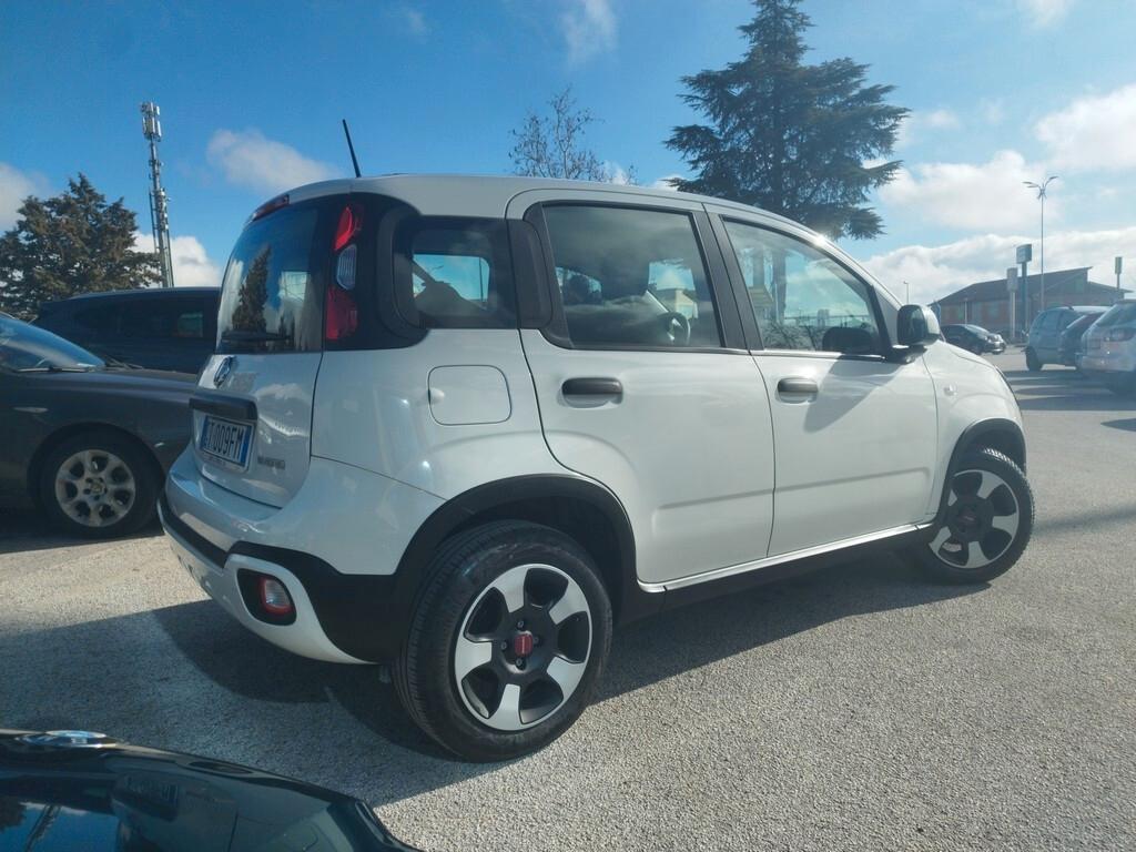 Fiat Panda 1.0 FireFly S&S Hybrid City Cross può essere tua a 153,00 €/mese con anticipo 0