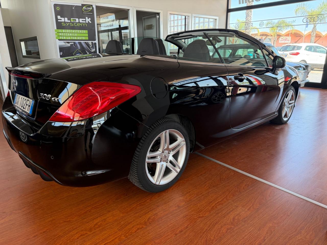 Peugeot 308 2.0 HDi 140CV CC Féline