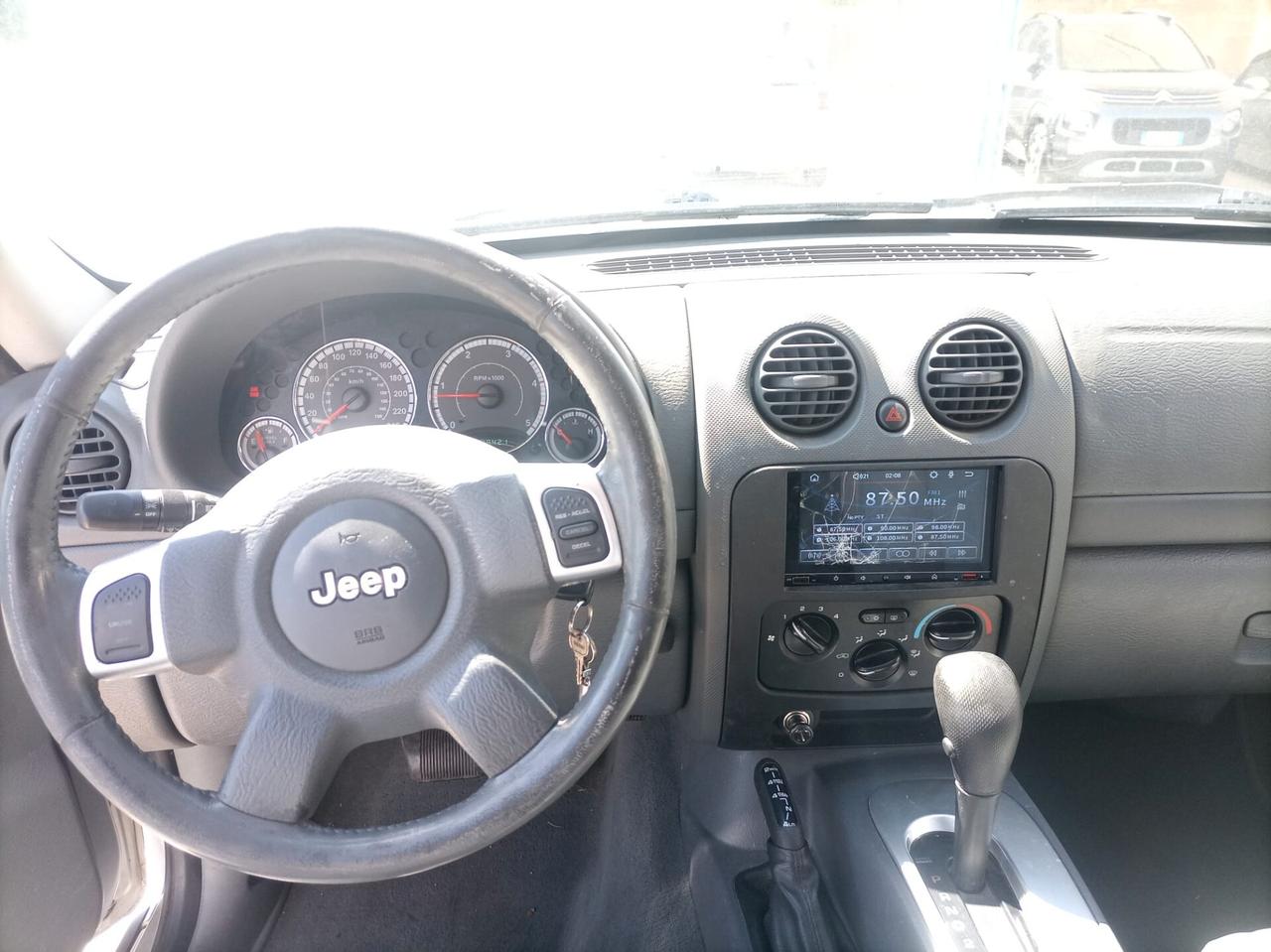 Jeep Cherokee 2.8 CRD