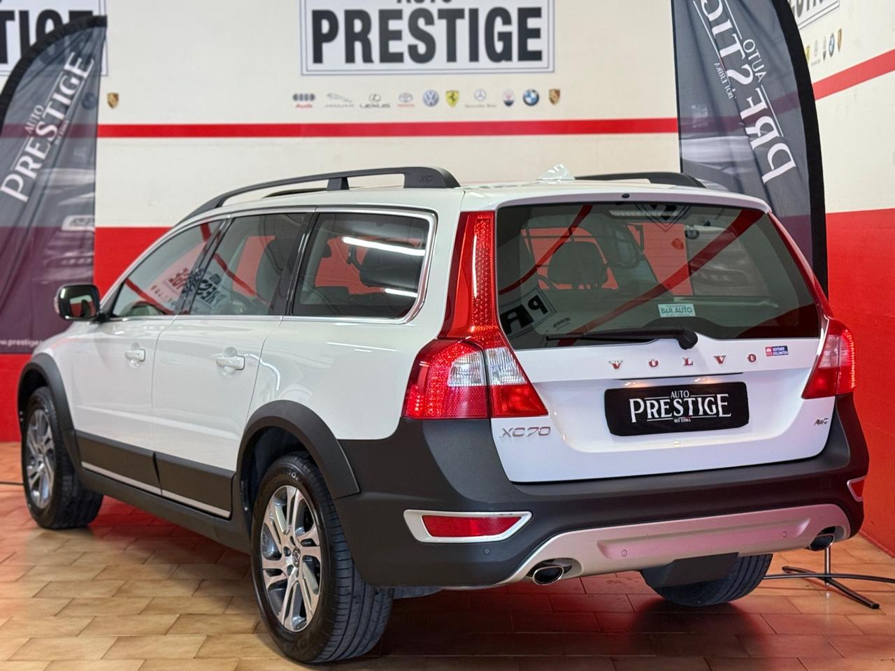 Volvo XC 70 XC70 D5 AWD Geartronic Summum