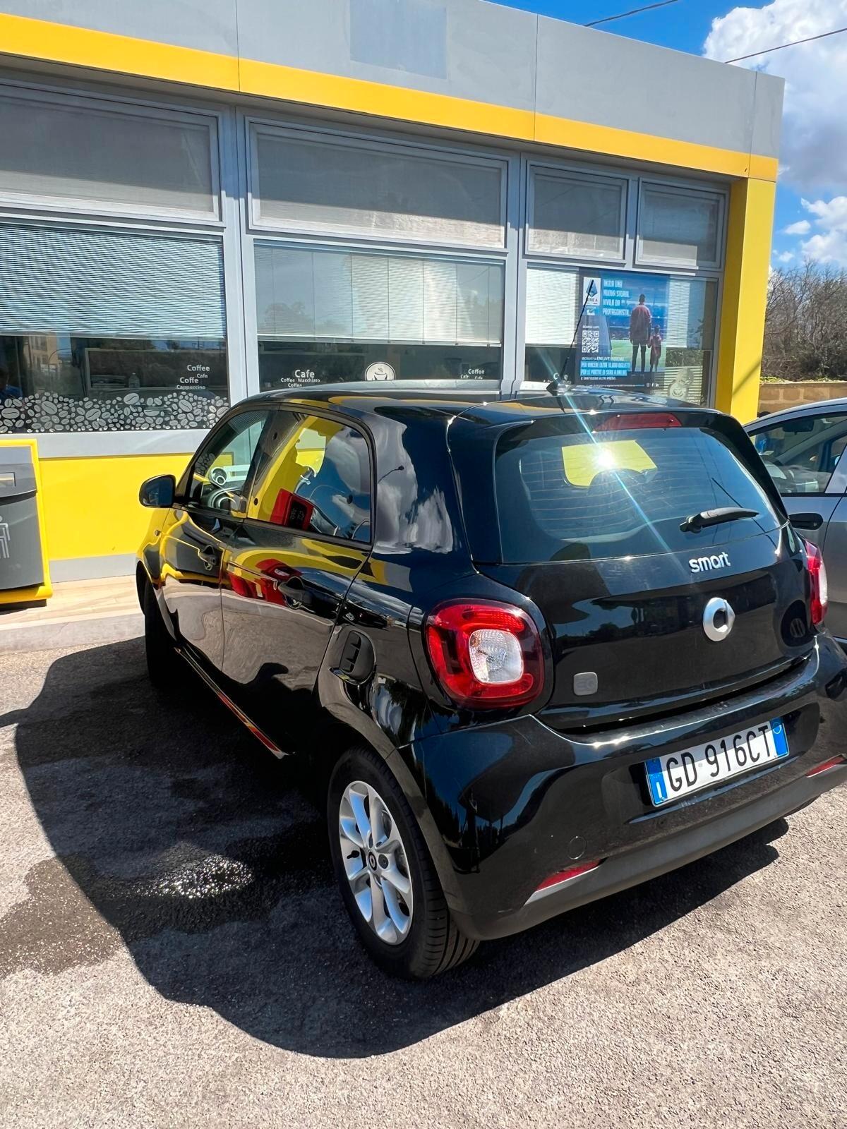 Smart ForFour EQ Youngster- 2019 CON PROBLEMI DI RICARICA