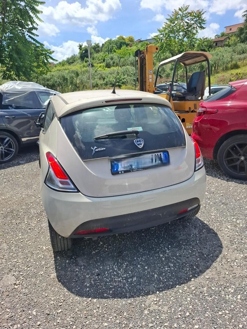LANCIA YPSILON SINISTRATA MARCIANTE 2018