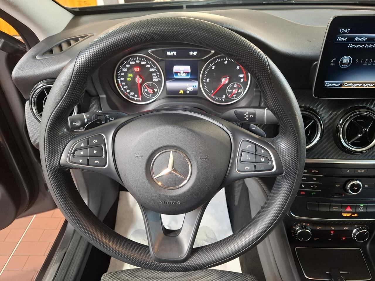 Mercedes-benz GLA 180 d Automatic Premium full optional