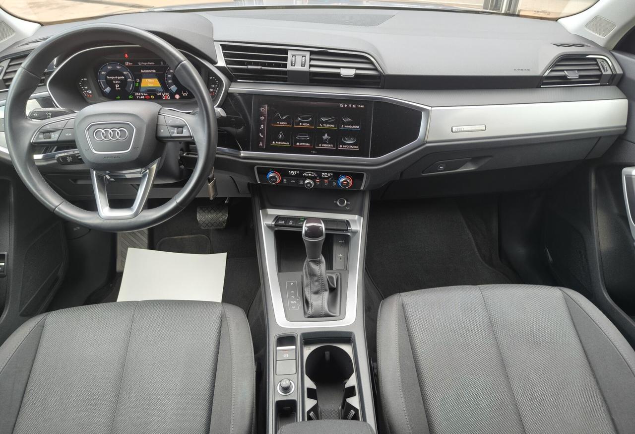 Audi Q3 45 TFSI e S tronic Business