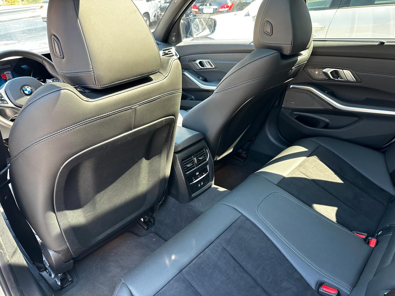 Bmw 320d xDrive Touring M Sport PRO_TETTO_R19_MATRIX_BLACK_