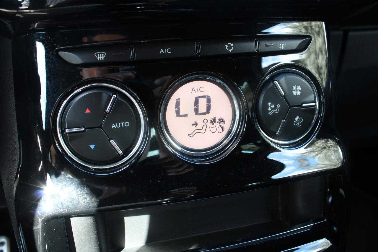 Ds DS3 3 BlueHDi 100 S&S Sport Chic