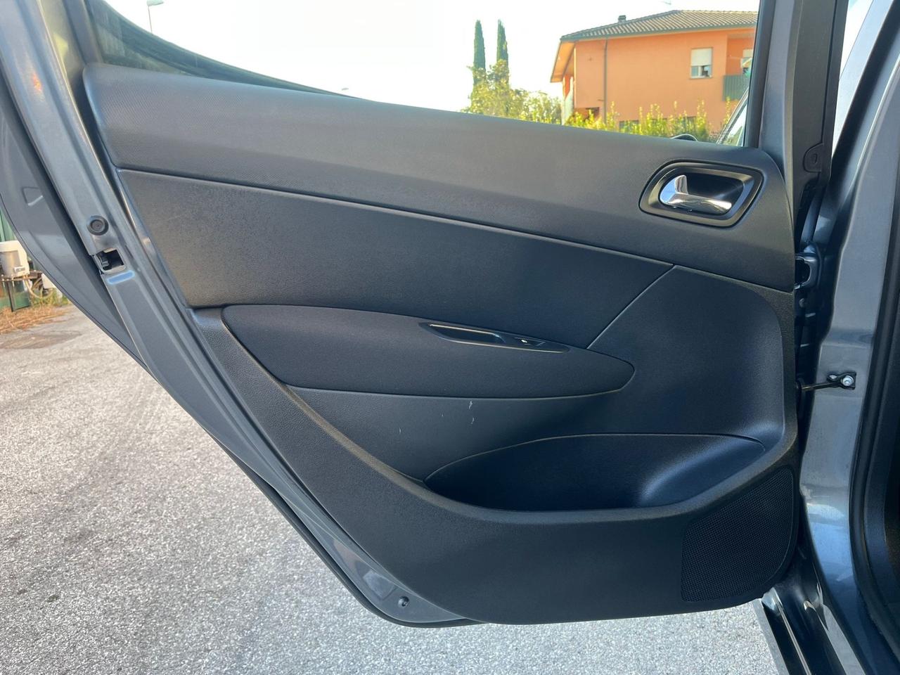 Peugeot 308 1.6 THP 150CV 5p. Féline 62000 km