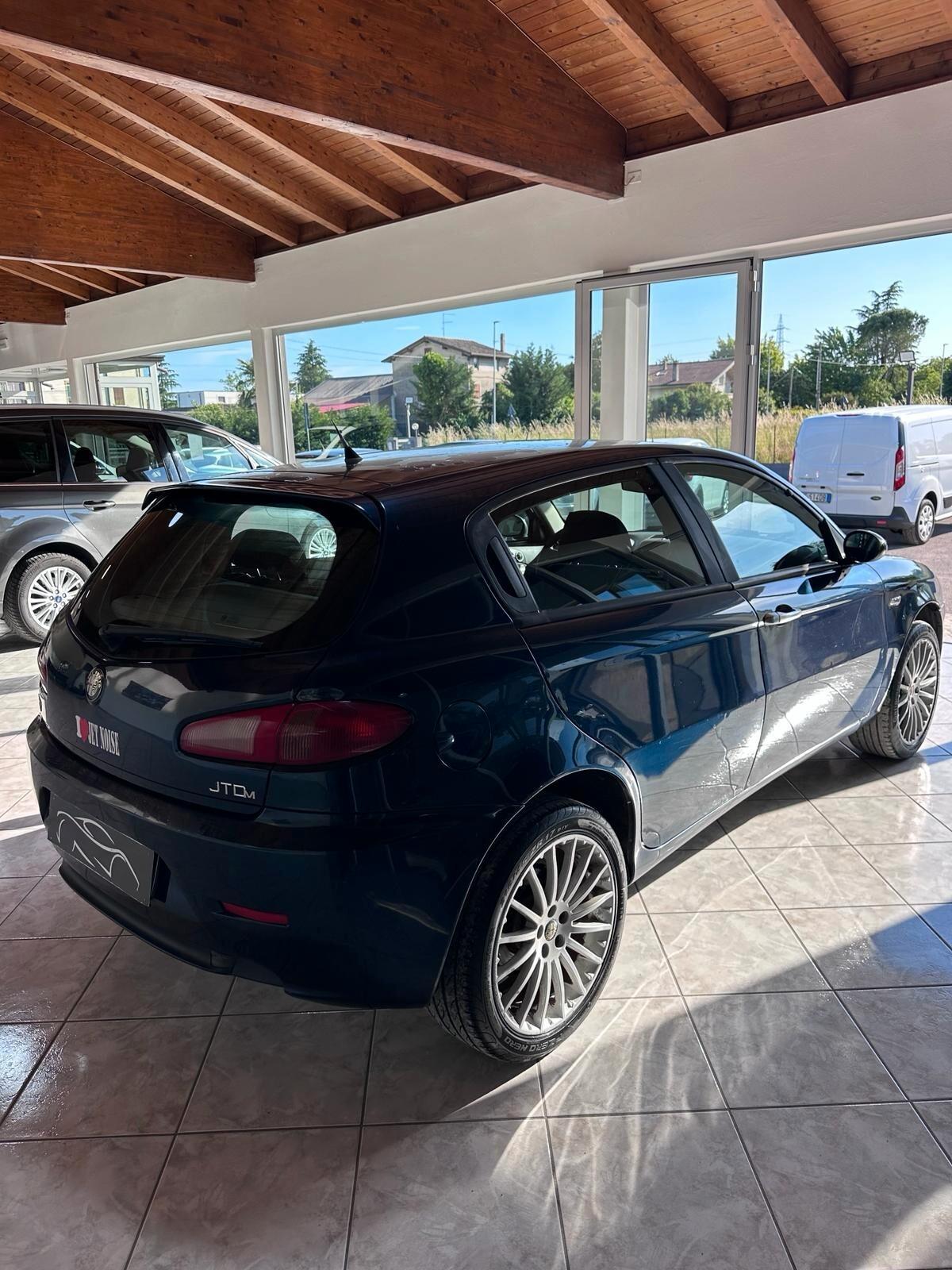 Alfa Romeo 147 1.9 JTD (120) 5 porte Murphy&Nye
