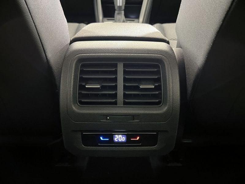 Volkswagen Touran 2.0 TDI 150 CV SCR DSG Edition Plus BlueMotion Tech.