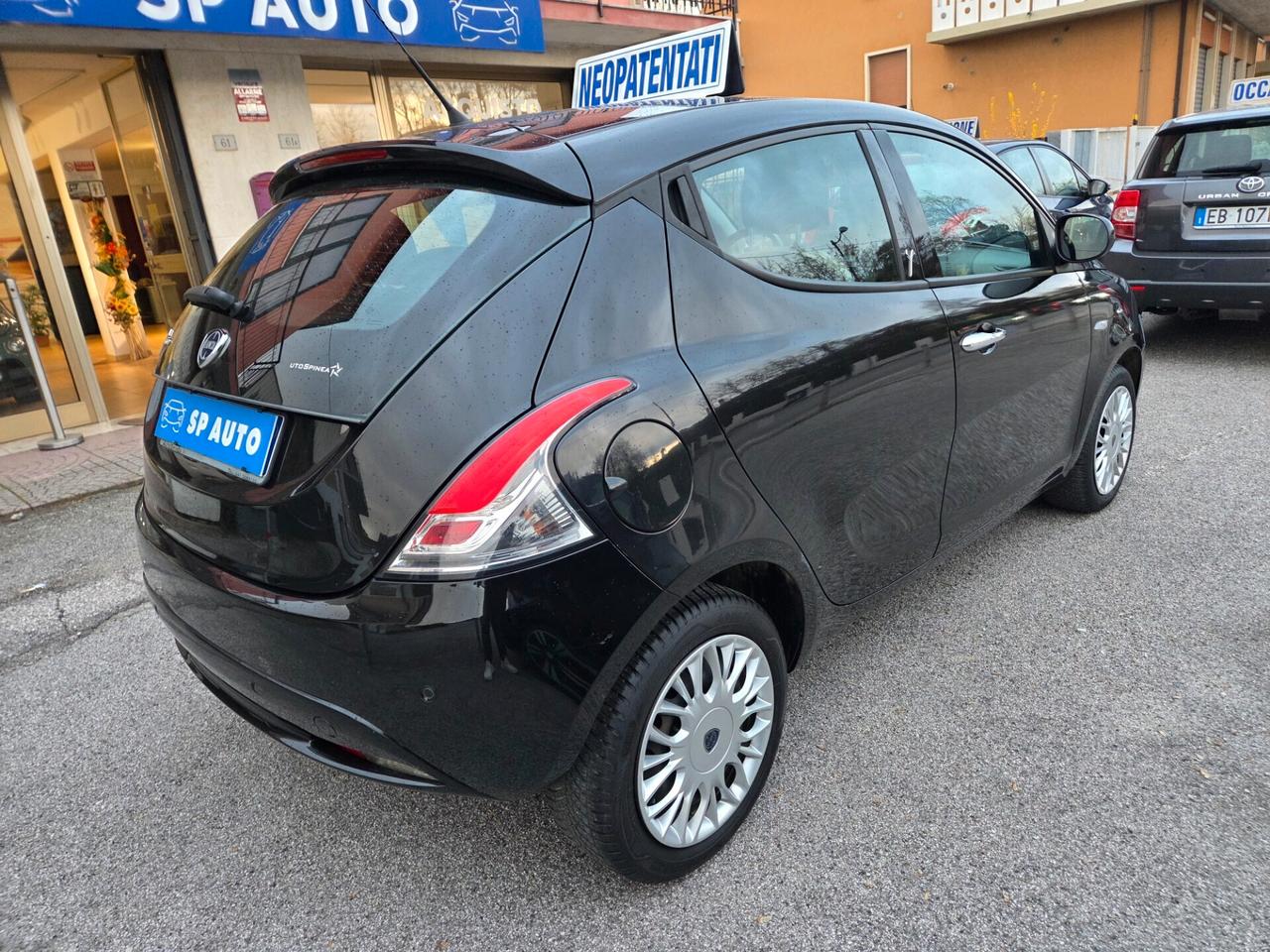 Lancia Ypsilon NEOPATENTATI - 2017