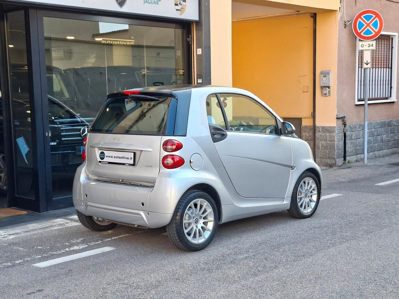 Smart ForTwo 1.0 71cv MHD coupé passion SERVOSTERZO km 57.446