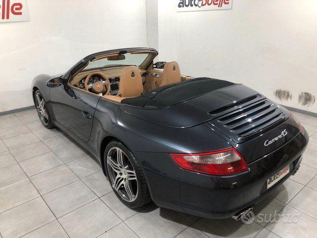 Porsche 911 (997) - carrera 4 s cabrio