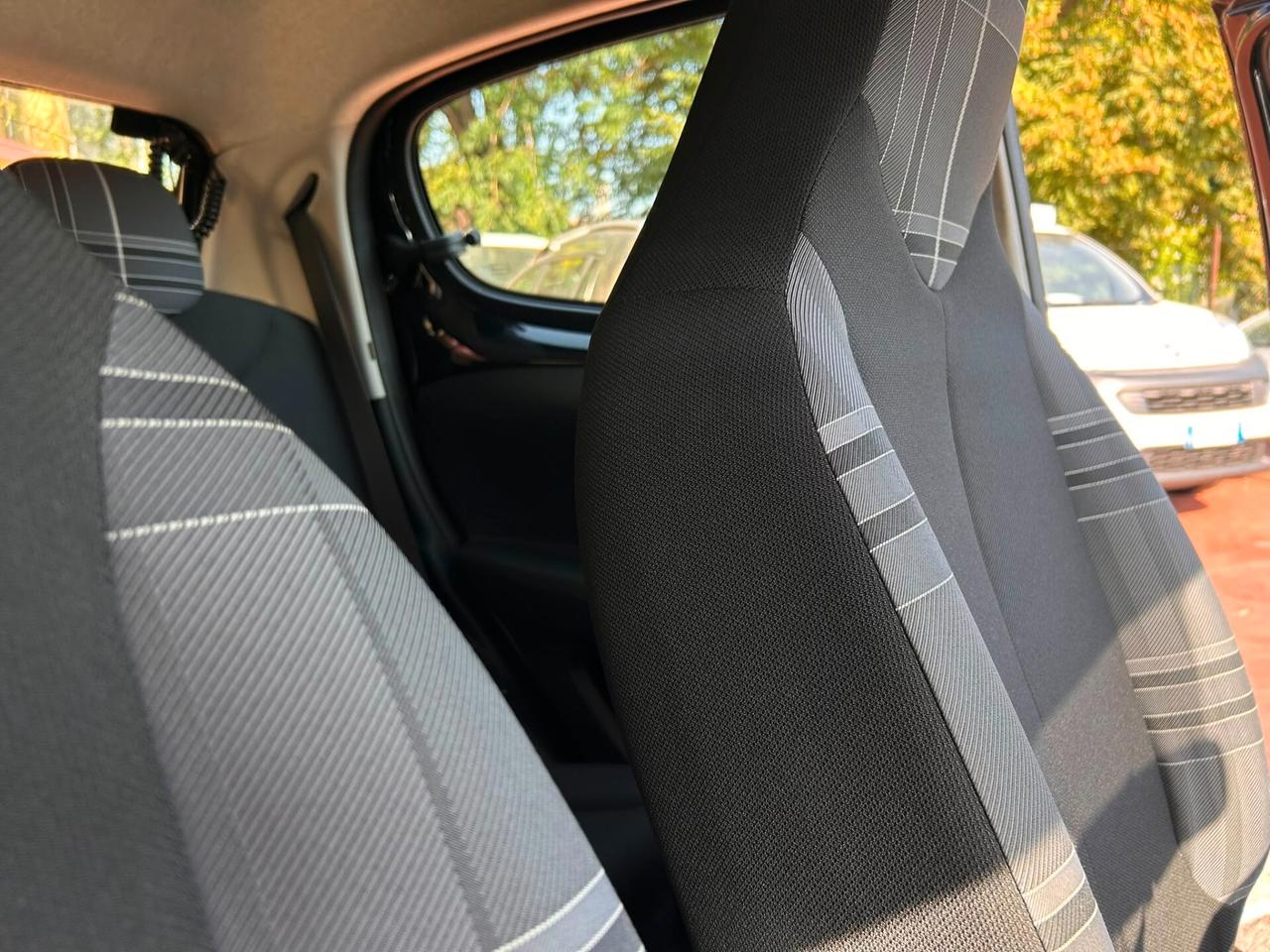 Peugeot 108 1.0 Benzina 68CV 5 porte 130.000 KM