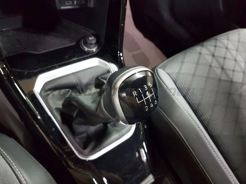 Volkswagen T-Roc I 2022 2.0 tdi R-Line 115cv