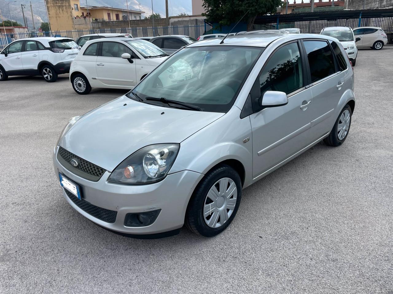 Ford Fiesta 1.4 TDCi 5p. Ghia