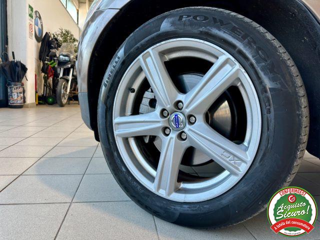 VOLVO XC60 2.4 D AWD Momentum