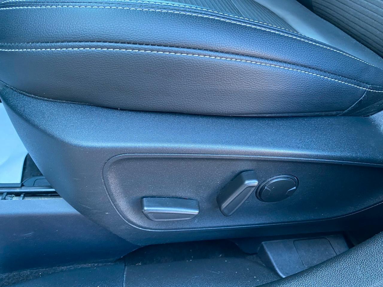 Ford Kuga 2.0 EcoBlue 120 CV aut. 2WD Titanium X