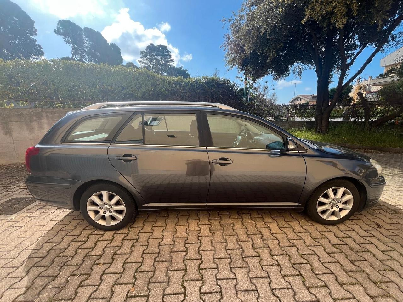 Toyota Avensis 2.2 D-4D 16V Station Wagon