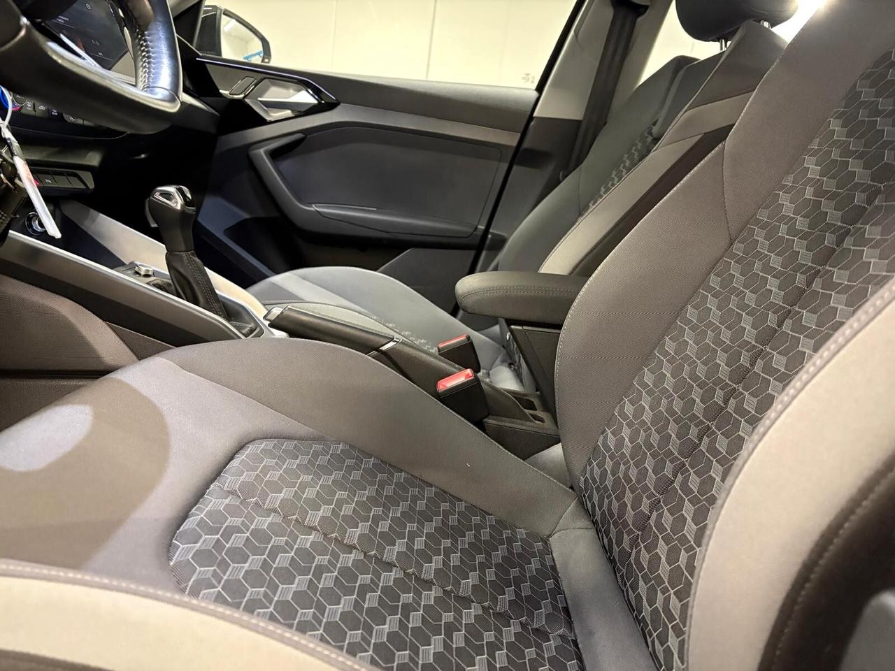 Audi A1 citycarver 30 1.0 TFSI S tronic UNICO PR.