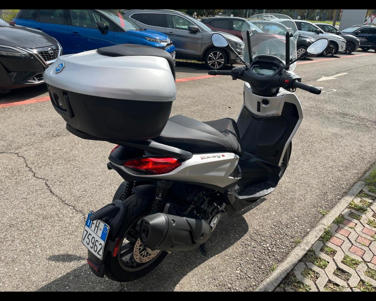 PIAGGIO Beverly - Beverly 300 ie S Abs-asr my21