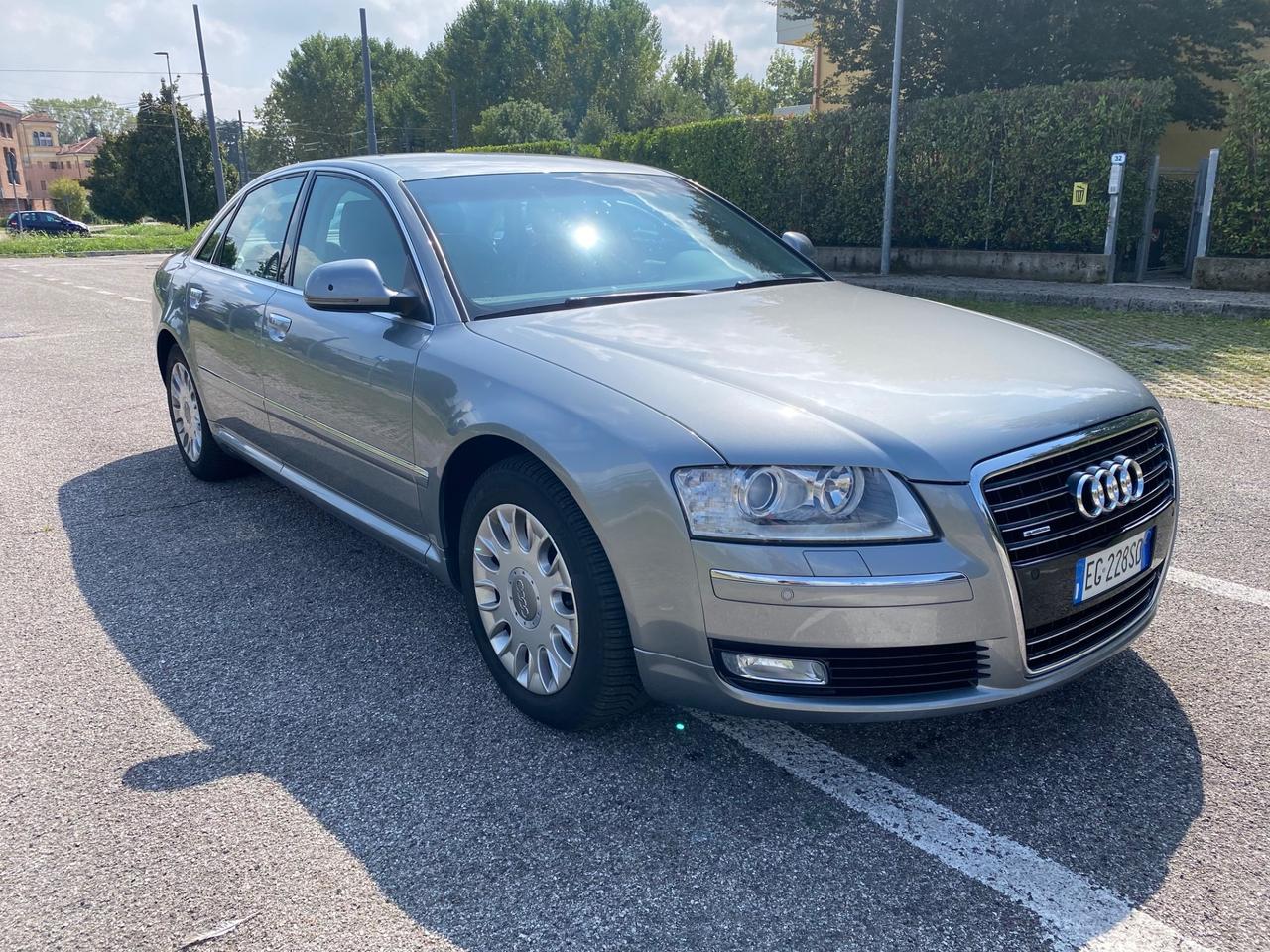 Audi A8 4.2 V8 TDI F.AP. quattro tiptronic 145.000km