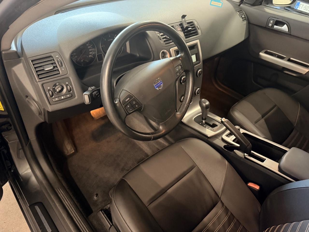 Volvo V50 2.4 D5 cat Momentum
