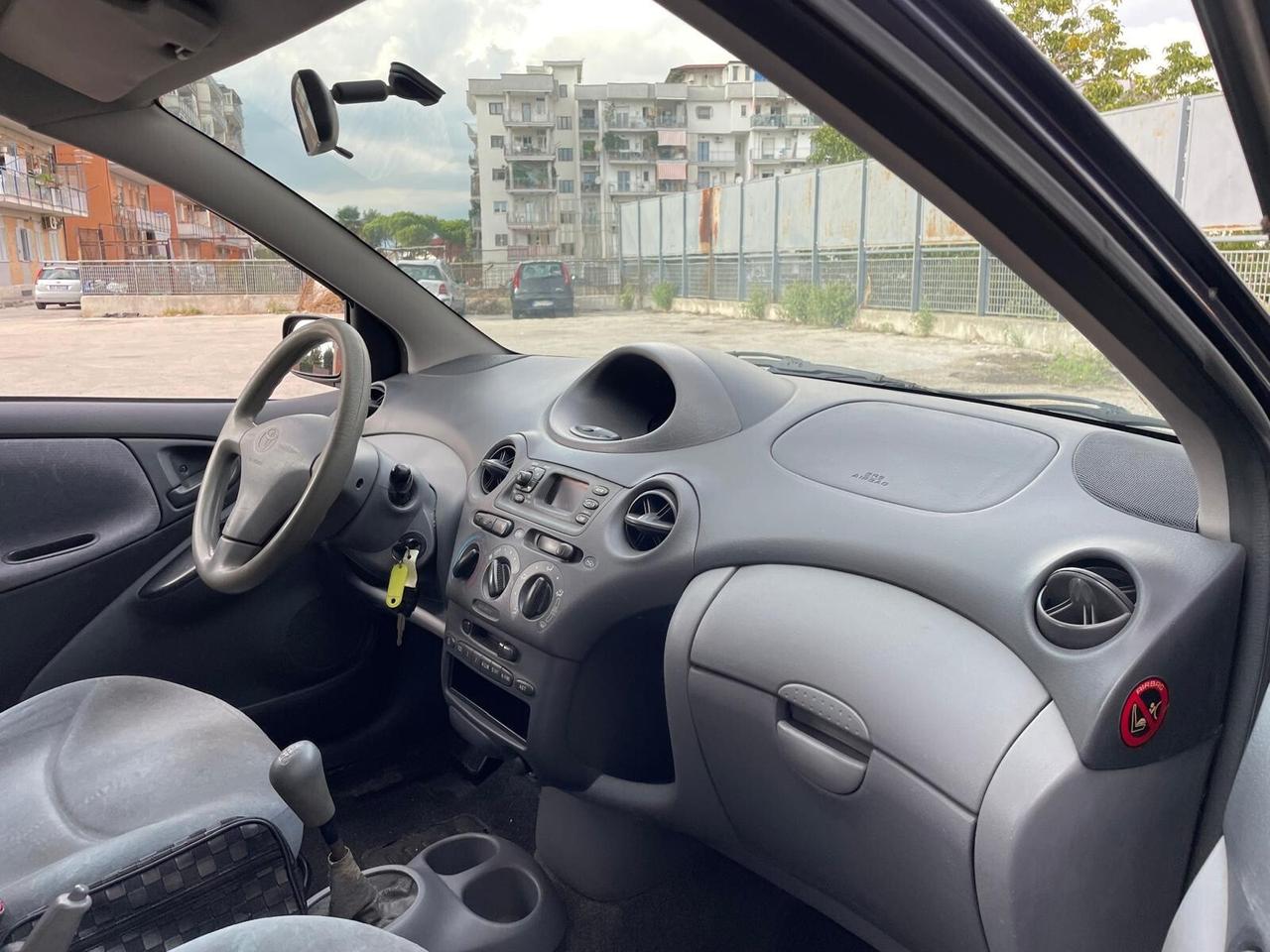 Toyota Yaris 1.0i 16V cat 3 porte