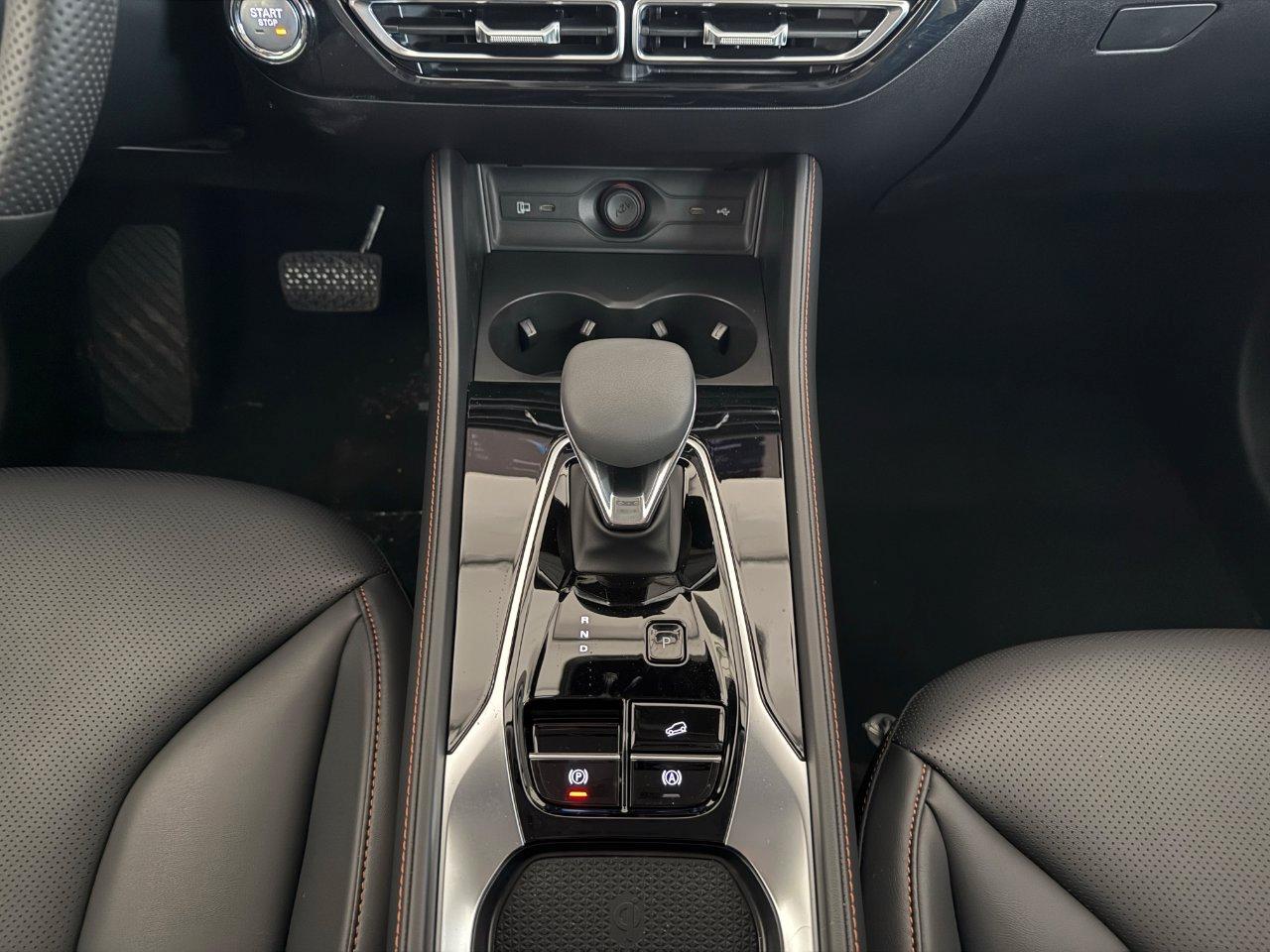 Mg HS 1.5 hybrid+ Luxury auto