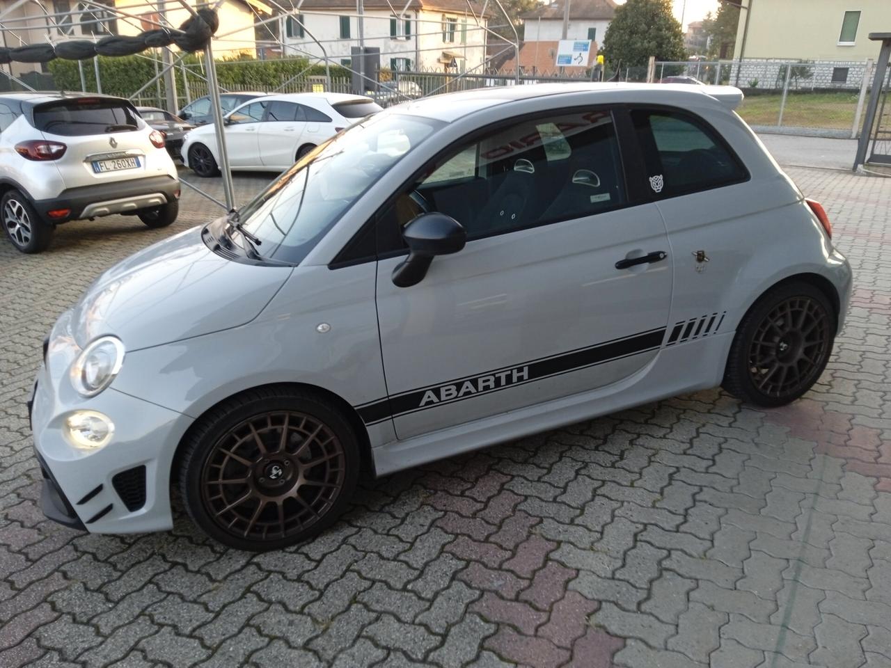 Abarth 595 17" GRIGIO CAMPOVOLO SENS PARK GOMME INVERNALI SEMI NUOVE VETRI SCURI