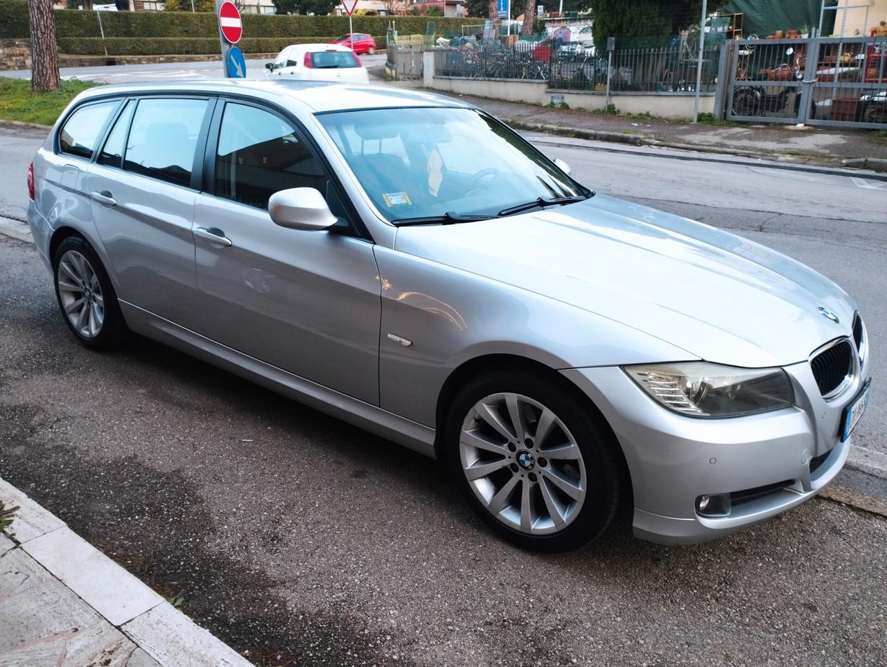 Bmw 320 320d cat Touring Attiva